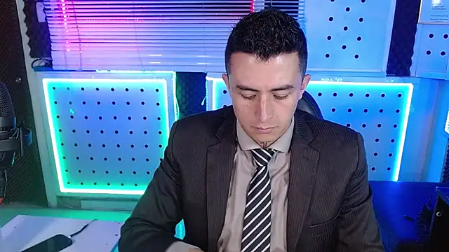 Darko0717 online show from February 13, 3:01 pm