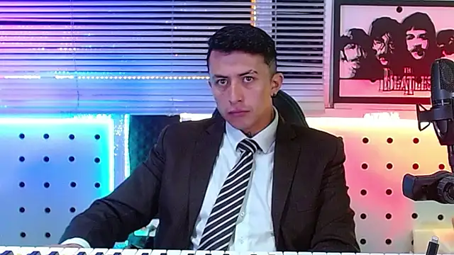 Snapshot of Darko0717 chatting on July 15, 12:45 pm Darko0717 online show from July 15, 12:45 pm