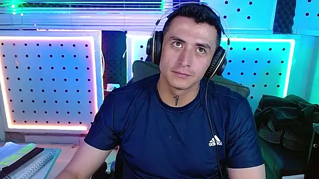 Darko0717 online show from February 17, 2:09 am