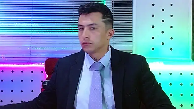 Darko0717 online show from May 27, 10:33 am