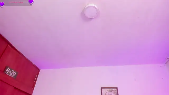 Snapshot of Cata_green chatting on January 31, 8:51 pm Cata green online show from January 31, 8:51 pm