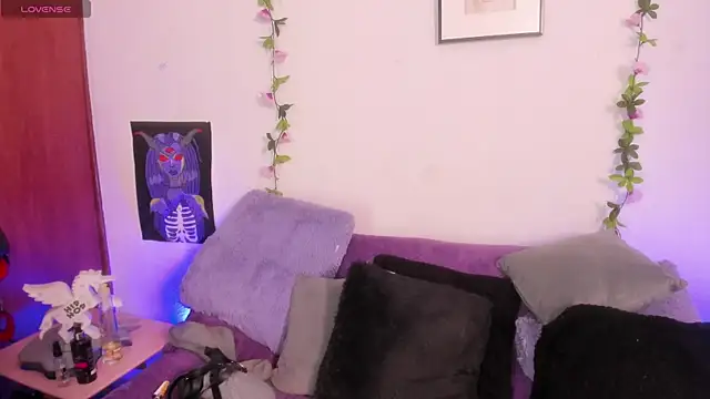 Cata green online show from November 21, 7:35 pm