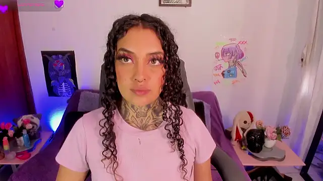 Snapshot of Cata_green chatting on February 11, 7:58 pm Cata green online show from February 11, 7:58 pm