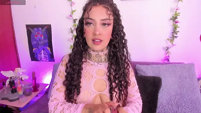 Cata green online show from November 28, 7:58 pm