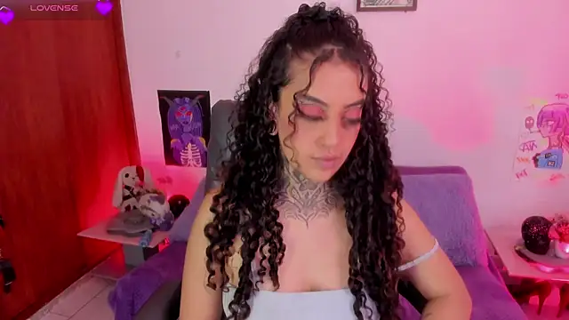 Snapshot of Cata_green chatting on February 4, 7:31 pm Cata green online show from February 4, 7:31 pm