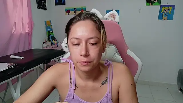 MommyMiaWs online show from January 14, 1:15 pm