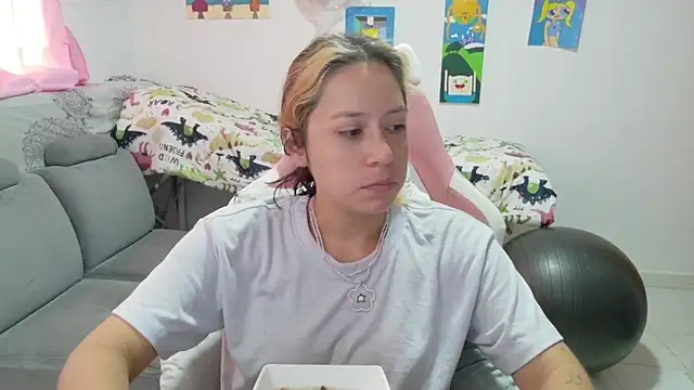 MommyMiaWs online show from April 20, 1:13 pm