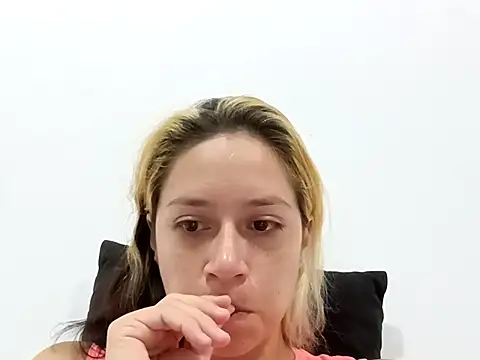 MommyMiaWs online show from April 14, 6:02 pm