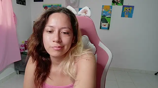 MommyMiaWs online show from February 3, 1:27 pm