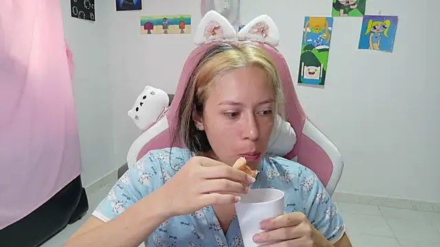 MommyMiaWs online show from February 12, 1:55 pm