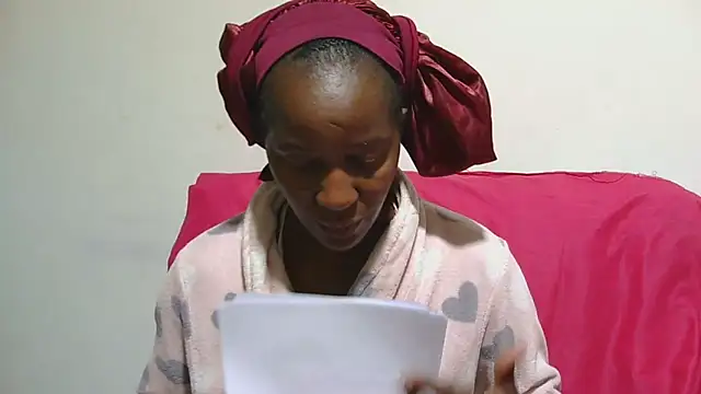 sluttylaura21 online show from February 17, 4:15 pm