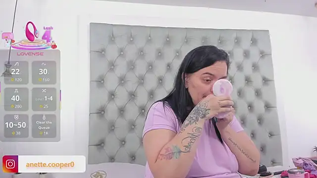 anette cooper online show from October 18, 3:41 am