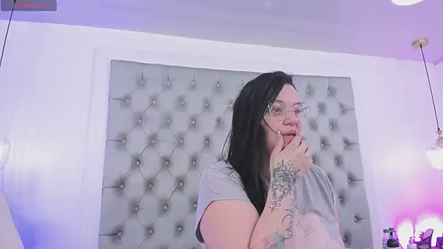 anette cooper online show from April 11, 1:02 am