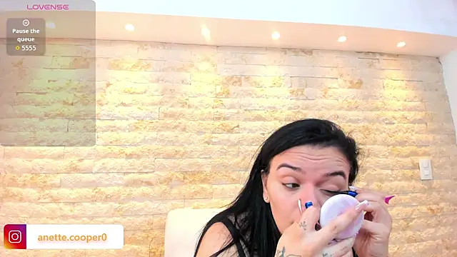 anette cooper online show from November 22, 4:00 am