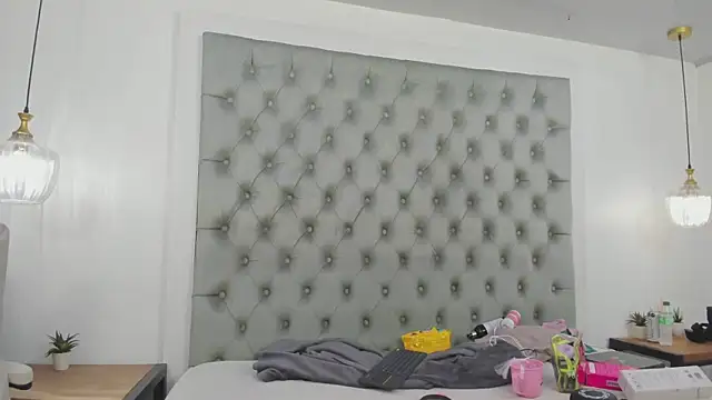 anette cooper online show from January 8, 3:45 am