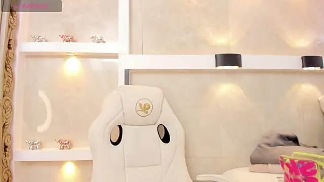 anette cooper online show from November 12, 3:32 am