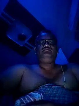 StarPacifist6 online show from December 8, 1:08 am