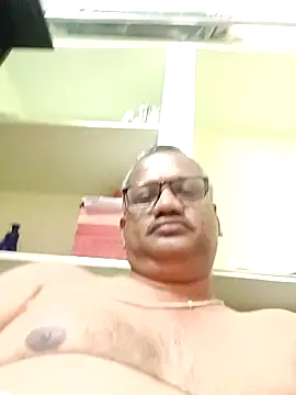 StarPacifist6 online show from December 8, 7:47 am