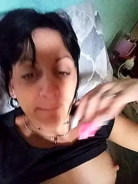 Snapshot of estefyzapata chatting on January 8, 6:14 pm estefyzapata online show from January 8, 6:14 pm