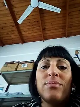 Snapshot of estefyzapata chatting on May 4, 5:49 pm estefyzapata online show from May 4, 5:49 pm