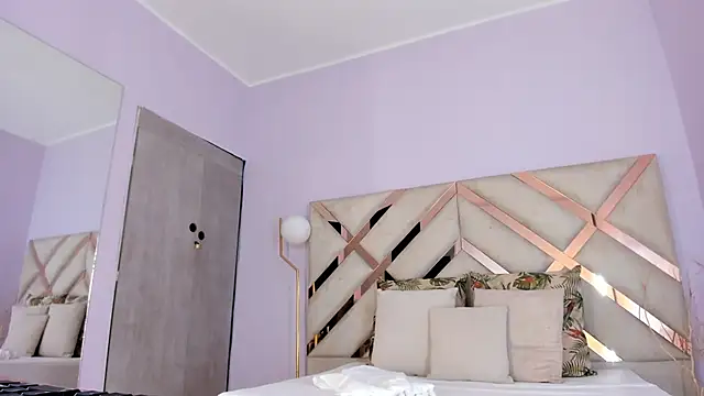 kylie reyes online show from April 8, 7:15 pm