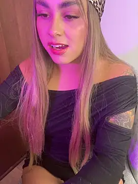 Snapshot of pamelao chatting on May 22, 6:06 pm pamelao online show from May 22, 6:06 pm