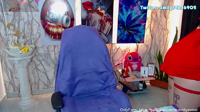 EmiTranny online show from February 11, 12:43 am