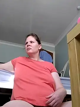 xxSexyBushLinnxx online show from February 6, 12:04 pm