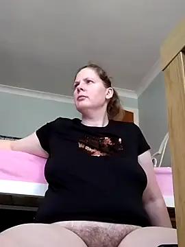 xxSexyBushLinnxx online show from December 25, 12:47 pm