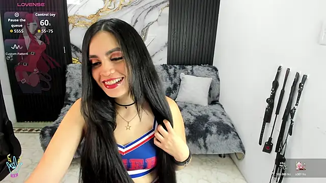 criss 21  online show from February 8, 8:06 pm