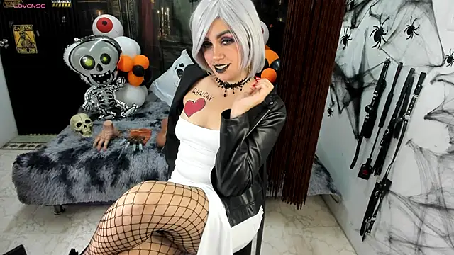 criss 21  online show from October 28, 8:30 pm