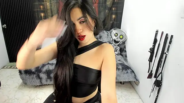 criss 21  online show from November 27, 8:09 pm