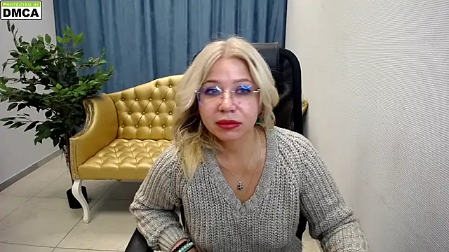 Snapshot of Dear_Eva1 chatting on November 5, 7:22 am Dear Eva1 online show from November 5, 7:22 am