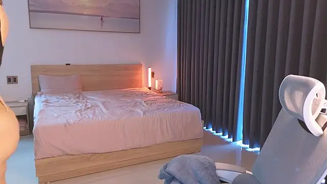 DjennaPalme online show from April 1, 12:24 am