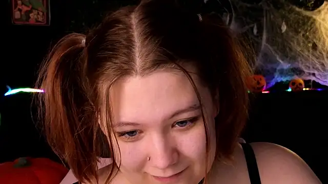 DjennaPalme online show from November 1, 1:45 am