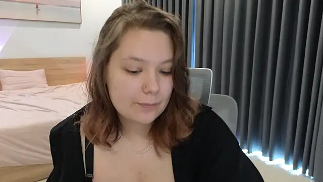 DjennaPalme online show from April 3, 7:26 am