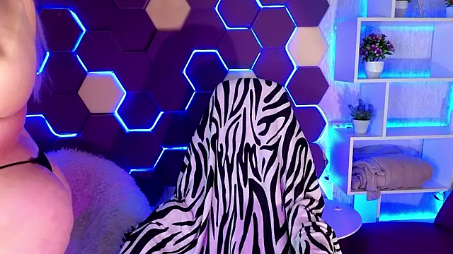 DjennaPalme online show from December 5, 2:04 am