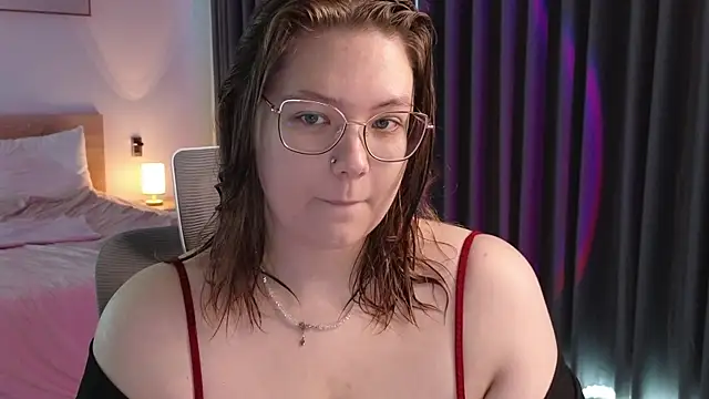DjennaPalme online show from May 1, 8:19 am