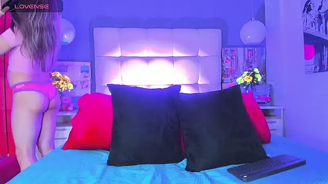 cinthya walker1 online show from February 10, 12:04 pm