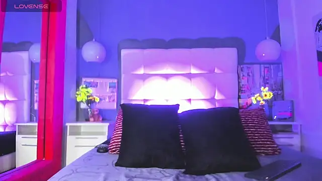 cinthya walker1 online show from March 19, 2:39 pm