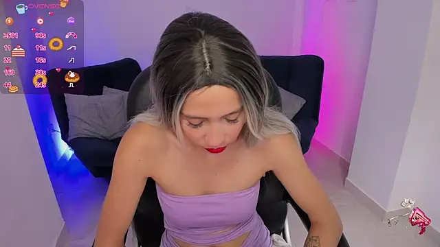 emilly smith 1 online show from May 5, 11:08 pm