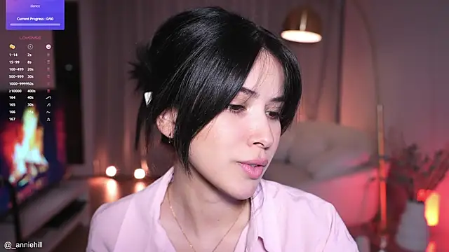 Snapshot of anniehillofficial chatting on September 27, 8:26 pm anniehillofficial online show from September 27, 8:26 pm