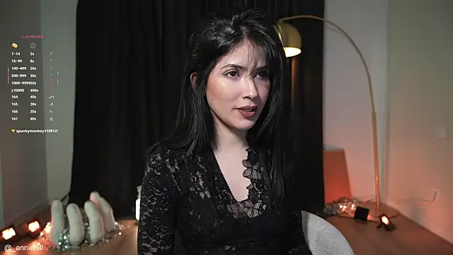 anniehillofficial online show from January 13, 6:23 pm