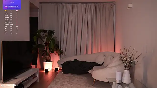 Snapshot of anniehillofficial chatting on January 31, 11:45 pm anniehillofficial online show from January 31, 11:45 pm