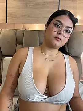 im mou  online show from February 3, 12:54 pm