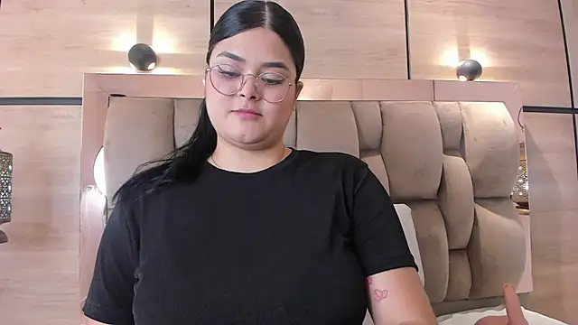 im mou  online show from January 8, 1:06 pm