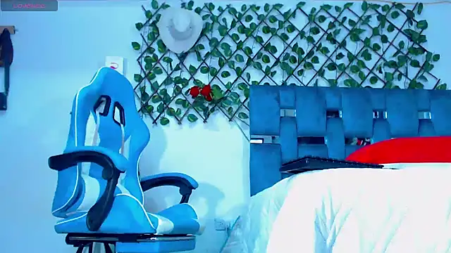 Snapshot of Hakim_prettynigg chatting on December 1, 4:34 pm Hakim prettynigg online show from December 1, 4:34 pm