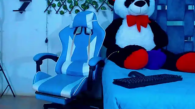 Hakim prettynigg online show from November 3, 5:38 pm