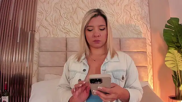 Gaia Stone online show from April 14, 11:04 am