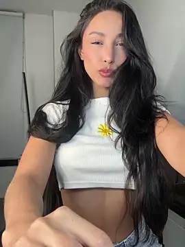 Snapshot of EvaMoet chatting on February 9, 8:32 am EvaMoet online show from February 9, 8:32 am